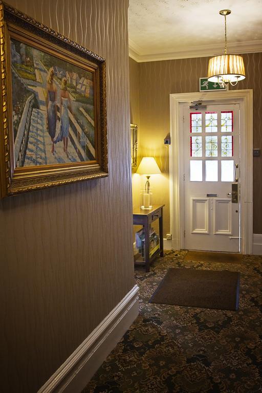 The Abbey House 3* Reading